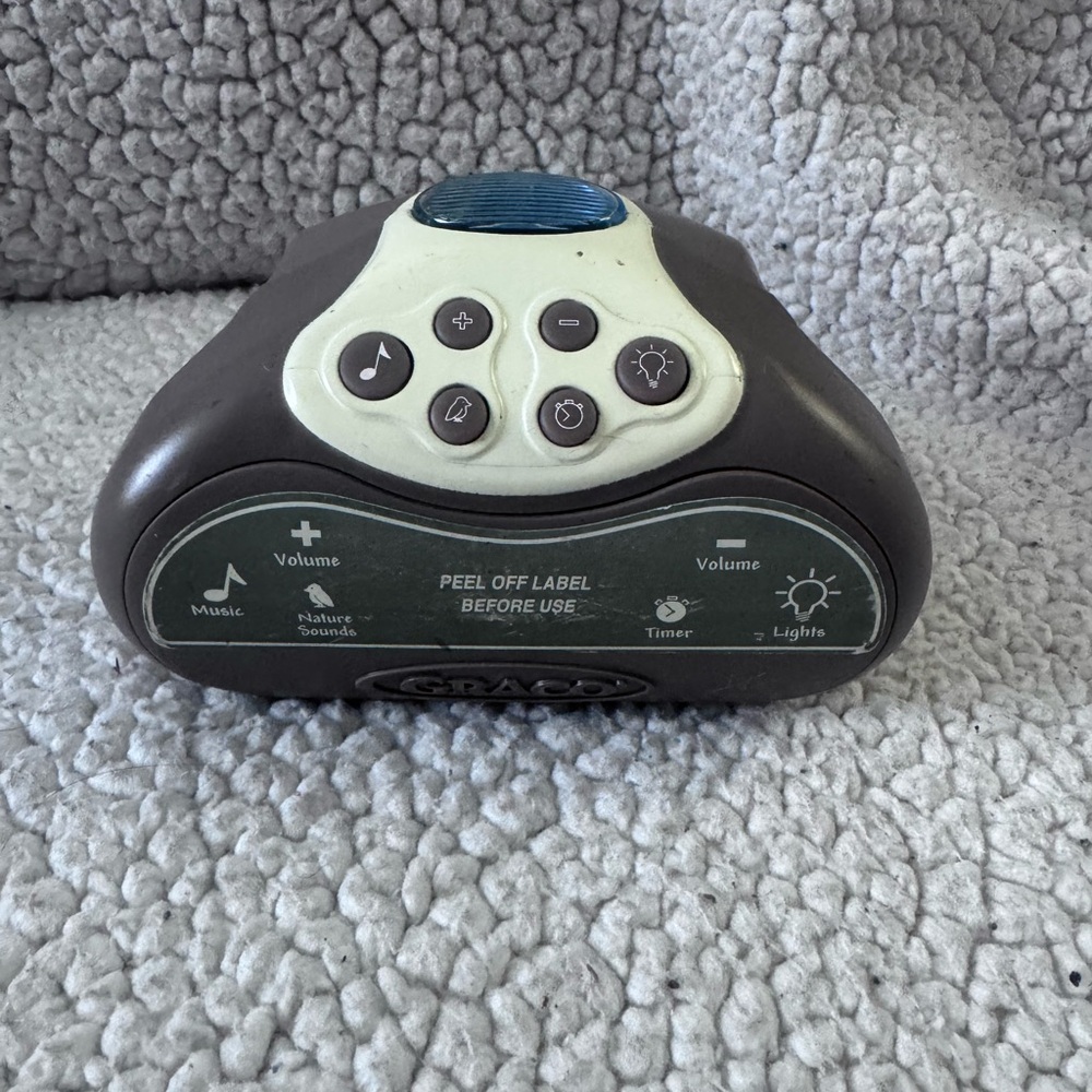 Graco Pack 'n Play yard crib soother nightlight music white noise nature 0-6 mo